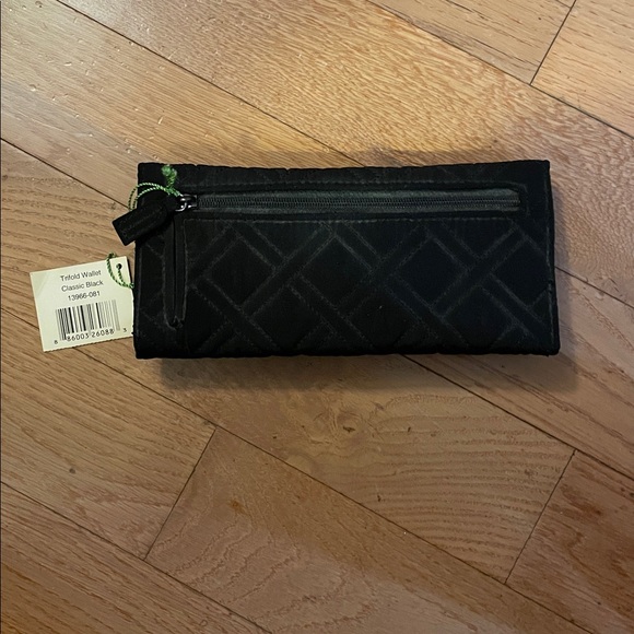 Vera Bradley Black Trifold Classic Black Wallet - Picture 2 of 3
